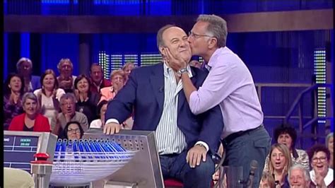 su che canale replica di report